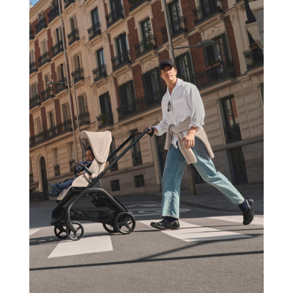 Прогулянкова коляска Bugaboo Dragonfly Plus