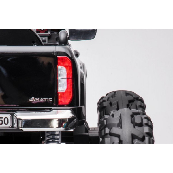 Дитячий електромобіль LEANToys Mercedes DK-MT950